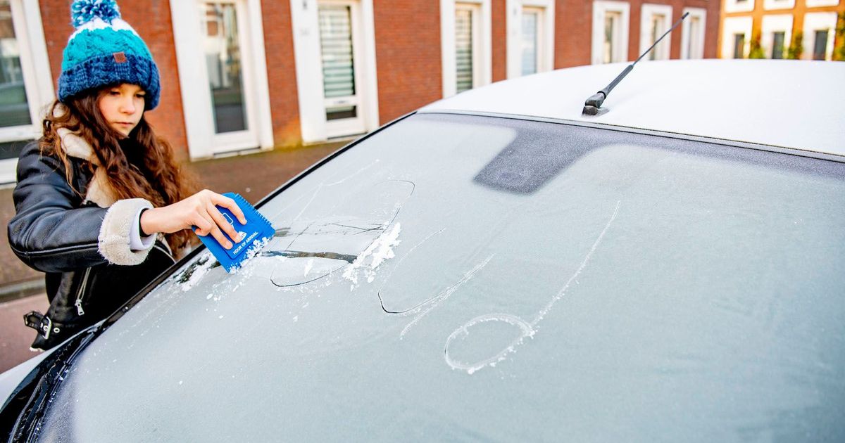 Waarom bevriezen autoruiten zelfs wanneer het nog niet vriest? | EOS