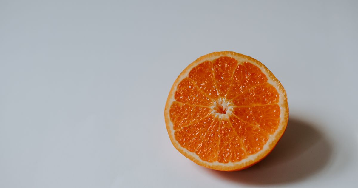 Does vitamin C help with colds?