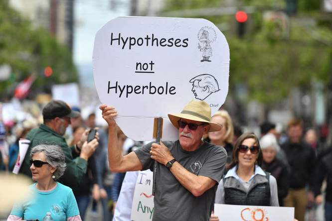 ‘Ik krijg als psycholoog uitnodigingen om over fysica en chemie te publiceren’