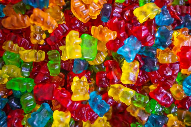 Synthetische kleurstoffen bepalen niet of voeding ongezond is