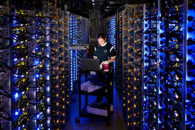 AI verbruikt zoveel stroom dat techbedrijven investeren in kernenergie: ‘Groene algoritmen zullen ons niet redden’