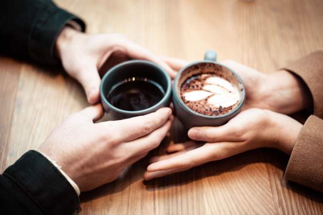 Fysieke of digitale eerste date? Maakt niet uit voor later relatiesucces
