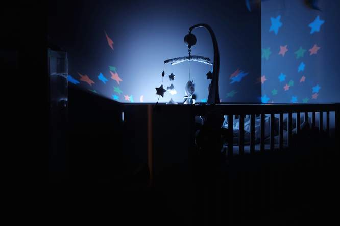 Als de baby slaapt, maar mama niet