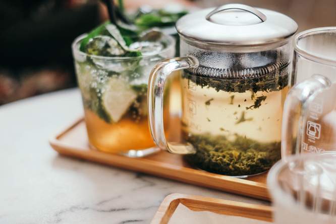 Waarom drink je beter thee dan icetea als het heel warm is?