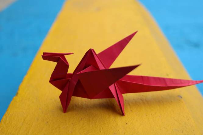 Origami ontrafelen: de geschiedenis van de papieren kunst
