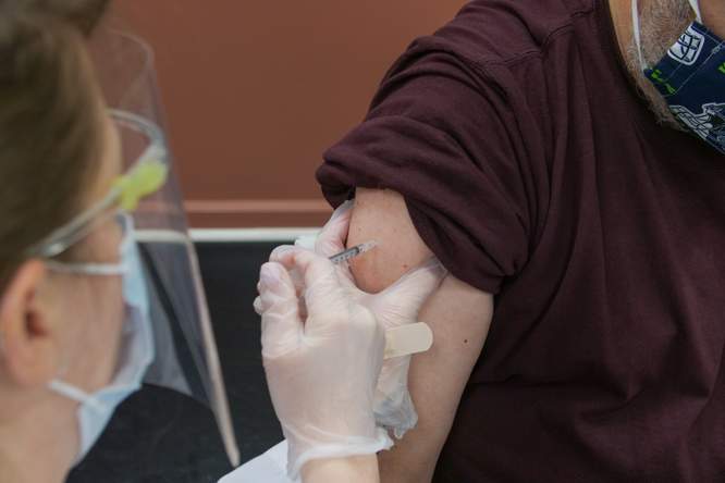Ondanks de vele varianten blijven coronavaccins ons beschermen